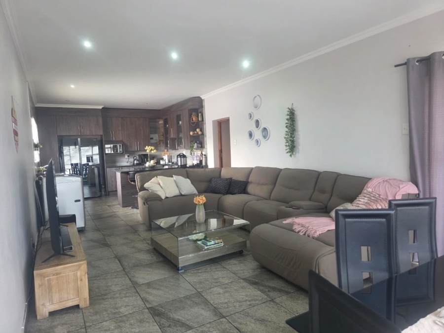 2 Bedroom Property for Sale in Vaalpark Free State